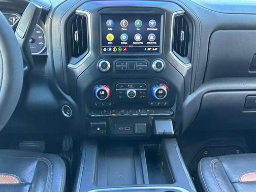 Summit White 2021 GMC Sierra 1500 AT4