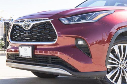 2022 Toyota Highlander Platinum