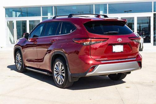2022 Toyota Highlander Platinum
