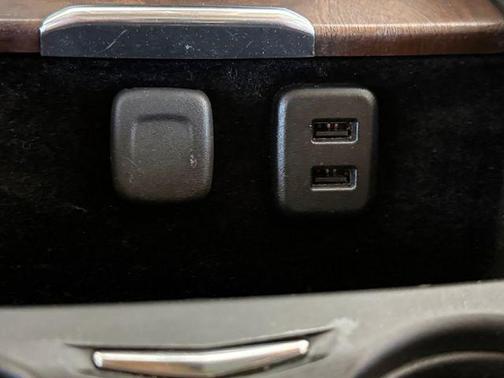 Crystal White Tricoat 2017 Cadillac Escalade ESV Premium Luxury