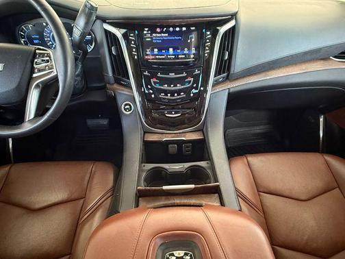 Crystal White Tricoat 2017 Cadillac Escalade ESV Premium Luxury