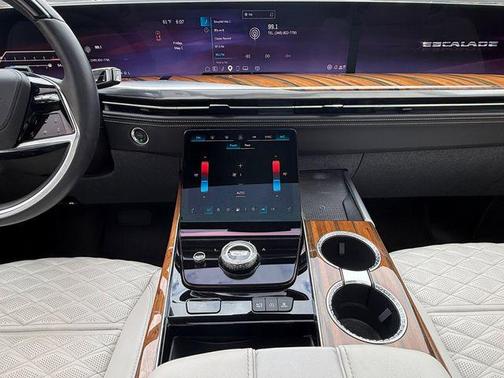 Crystal White Tricoat 2025 Cadillac Escalade ESV Sport Platinum