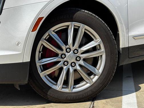 2024 Cadillac XT5 Sport