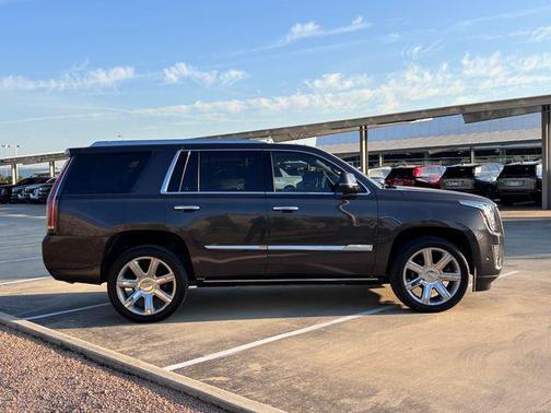 2018 Cadillac Escalade Premium Luxury
