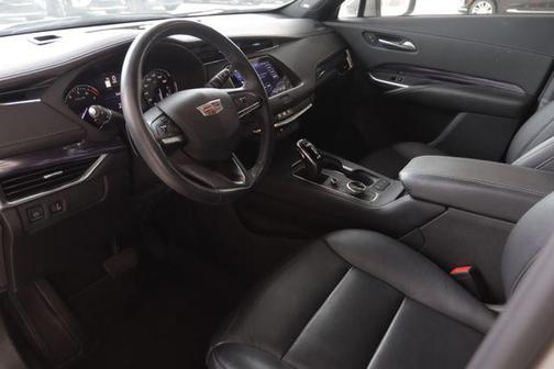 2022 Cadillac XT4 Luxury