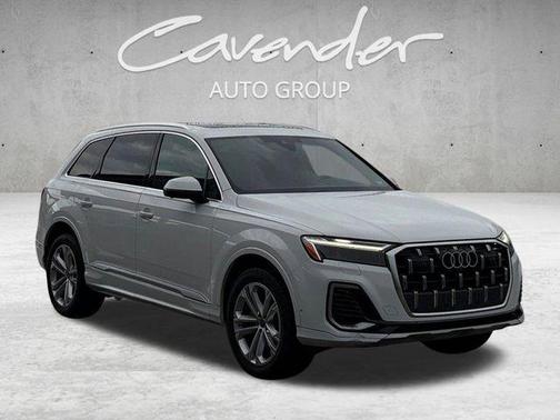 2025 Audi Q7 55 Premium Plus