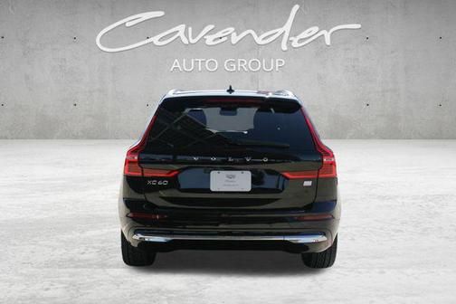 2022 Volvo XC60 Recharge Plug-In Hybrid T8 Inscription Expression