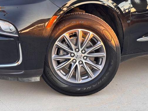 2023 Buick Enclave Essence FWD