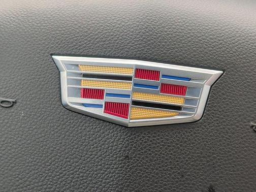 2022 Cadillac XT4 Premium Luxury