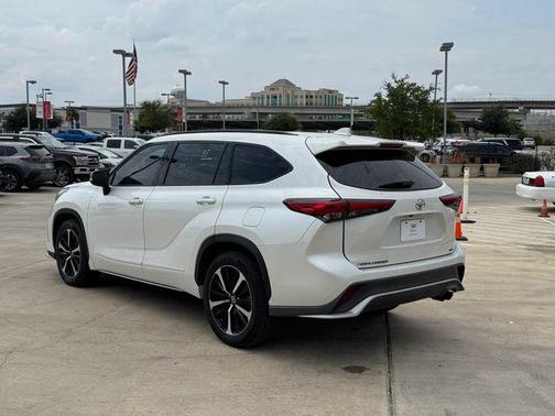 2021 Toyota Highlander XSE