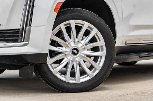 2024 Cadillac Escalade ESV Luxury