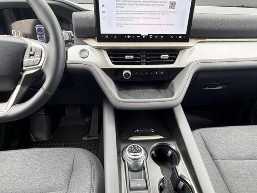 Star White Metallic Tri-Coat 2025 Ford Explorer Active