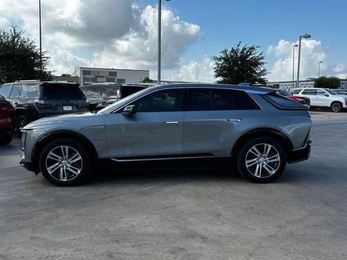 2024 Cadillac LYRIQ Tech w/1SA