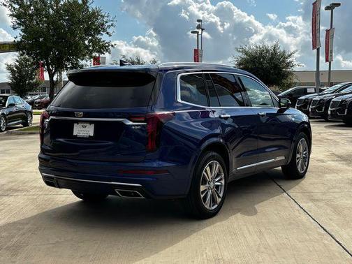 2023 Cadillac XT6 Premium Luxury FWD