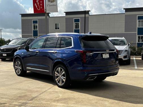 2023 Cadillac XT6 Premium Luxury FWD