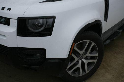 2025 Land Rover Defender 110 P400 X-Dynamic SE