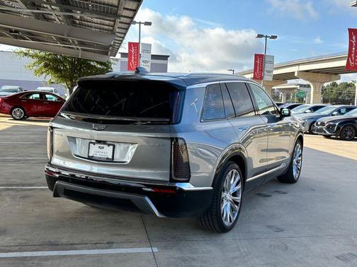 2026 Cadillac VISTIQ Premium Luxury