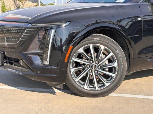 2024 Cadillac LYRIQ Sport