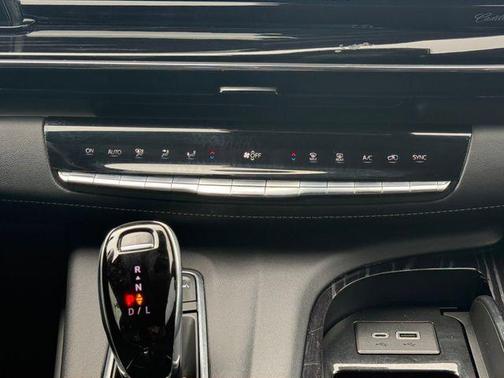 Crystal White Tricoat 2021 Cadillac Escalade ESV Sport