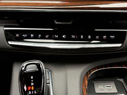 2024 Cadillac Escalade ESV Premium Luxury