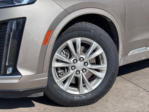 2023 Cadillac XT6 Luxury FWD