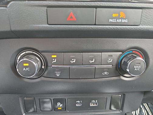 Deep Blue Pearl 2022 Nissan Frontier SV