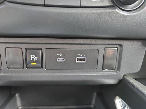 Deep Blue Pearl 2022 Nissan Frontier SV