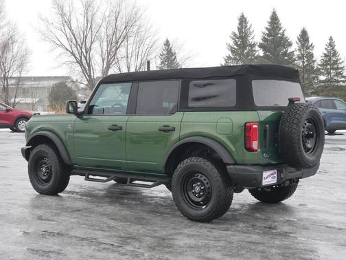 Green 2023 Ford Bronco Black Diamond