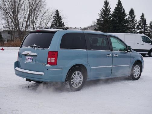 2009 Chrysler Town & Country Limited