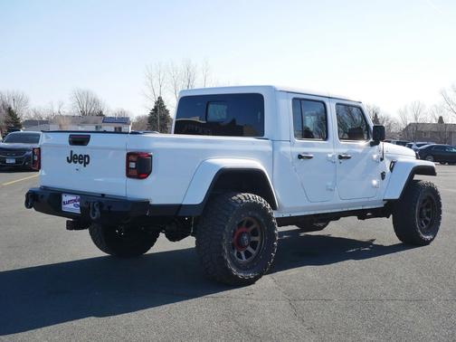 2023 Jeep Gladiator Overland