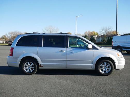 2008 Chrysler Town & Country Touring