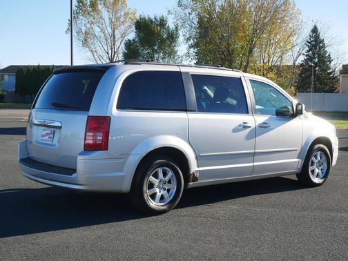 2008 Chrysler Town & Country Touring