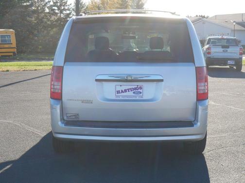 2008 Chrysler Town & Country Touring