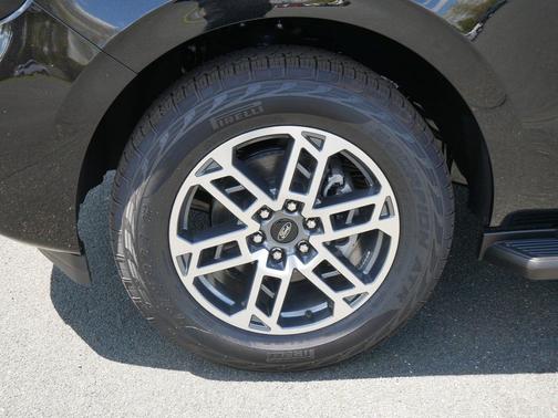 Black 2026 Ford Expedition Active
