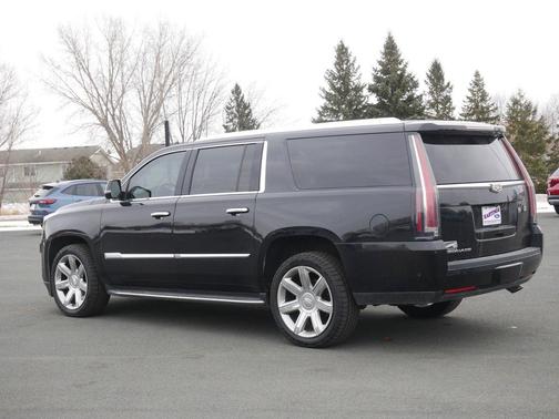 2018 Cadillac Escalade ESV Luxury