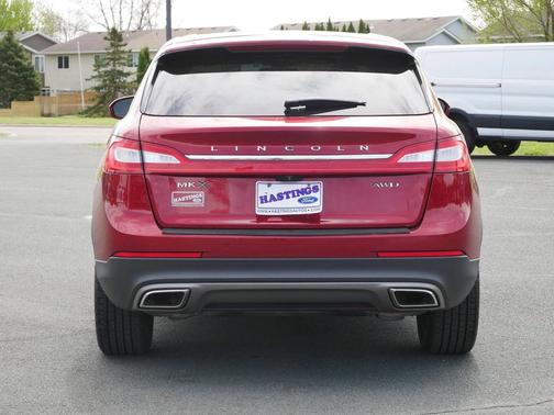 Red 2016 Lincoln MKX Reserve