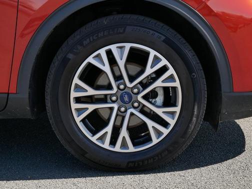 Photo 5 of 14 of 2020 Ford Escape SEL