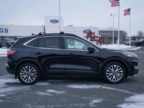 2020 Ford Escape Titanium