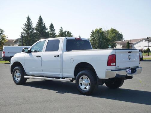 2018 RAM 2500 Tradesman Crew Cab 4x4 6'4' Box