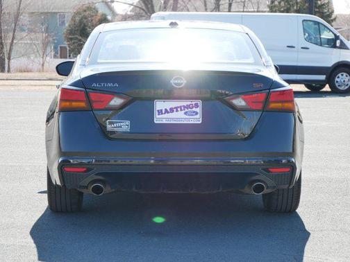 2023 Nissan Altima SR FWD