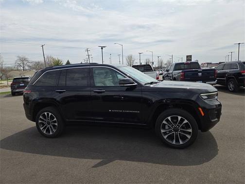 2022 Jeep Grand Cherokee Overland