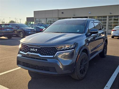 2022 Kia Sorento LX