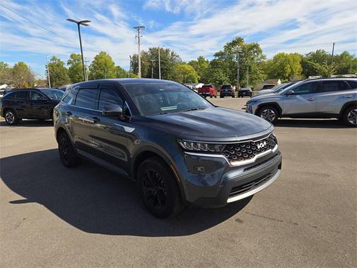 2022 Kia Sorento LX