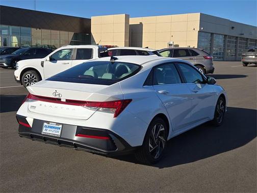 2025 Hyundai ELANTRA Limited