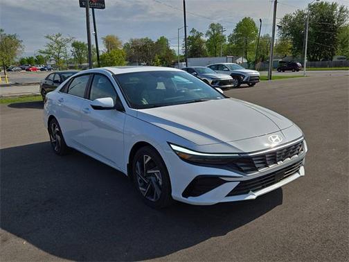 2025 Hyundai ELANTRA Limited