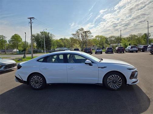 2025 Hyundai SONATA Hybrid Limited