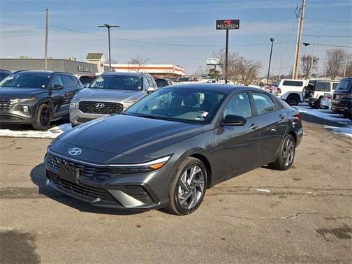 2025 Hyundai ELANTRA HEV SEL Sport