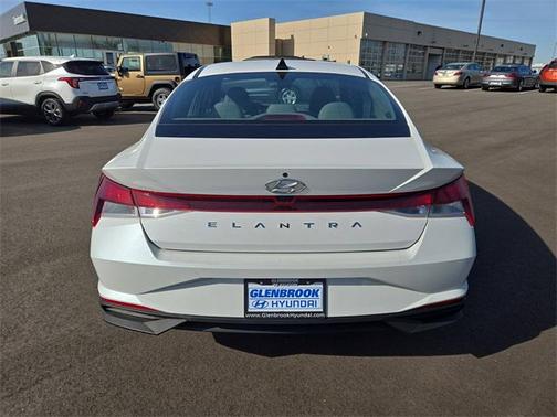2022 Hyundai ELANTRA SEL
