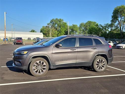 2021 Jeep Cherokee Latitude Lux