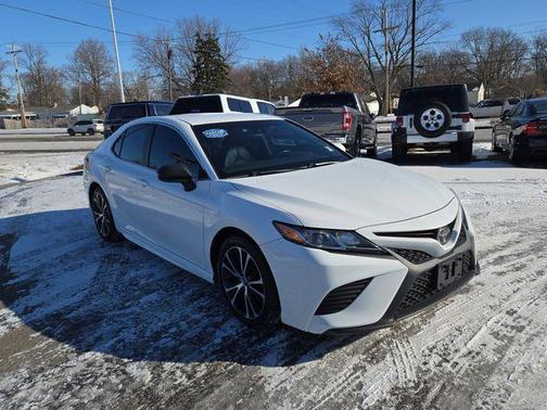2018 Toyota Camry SE